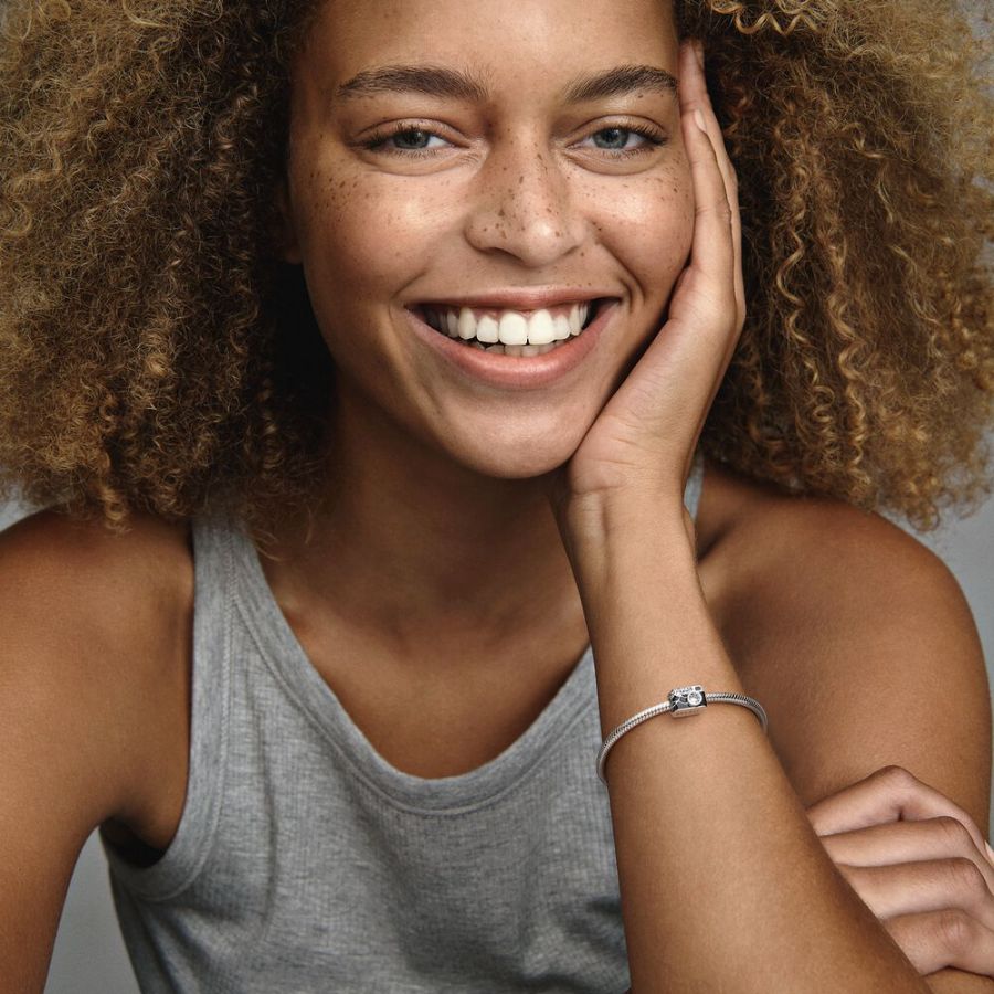 Pandora Spider-Man Camera Selfie Charm - Image 3